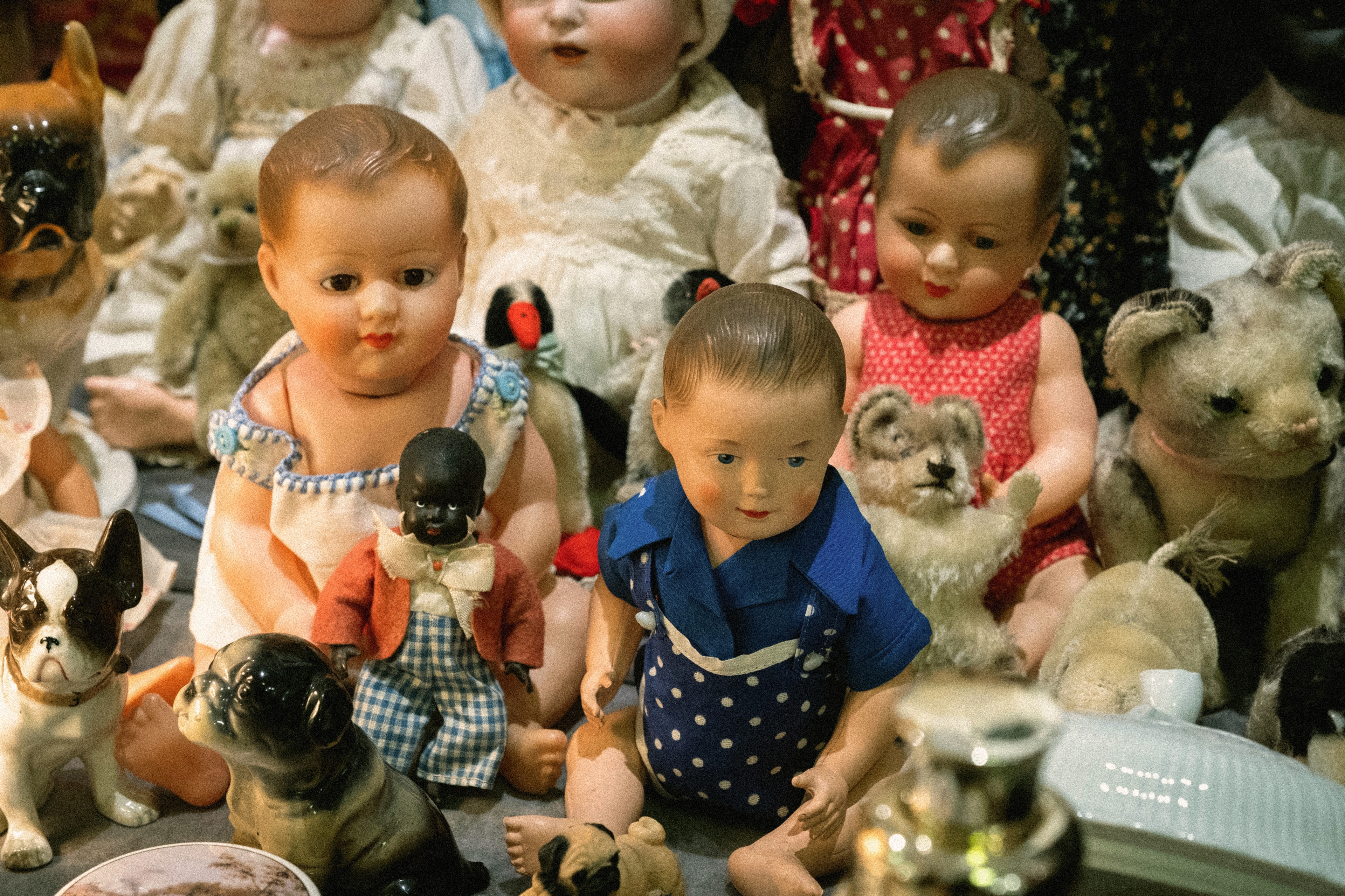 Старые фарфоровые куклы могут стоит десятки тысяч рублей
